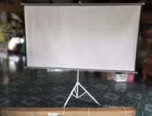 reviewจอโปรเจคเตอร์ จอพับโปรเจคเตอร์ จอรับภาพ แบบตั้งพื้น 100 projector screen จอโปรเจคเตอร์ แบบติดผนั จอฉายโปรเจคเตอร์ comment 2
